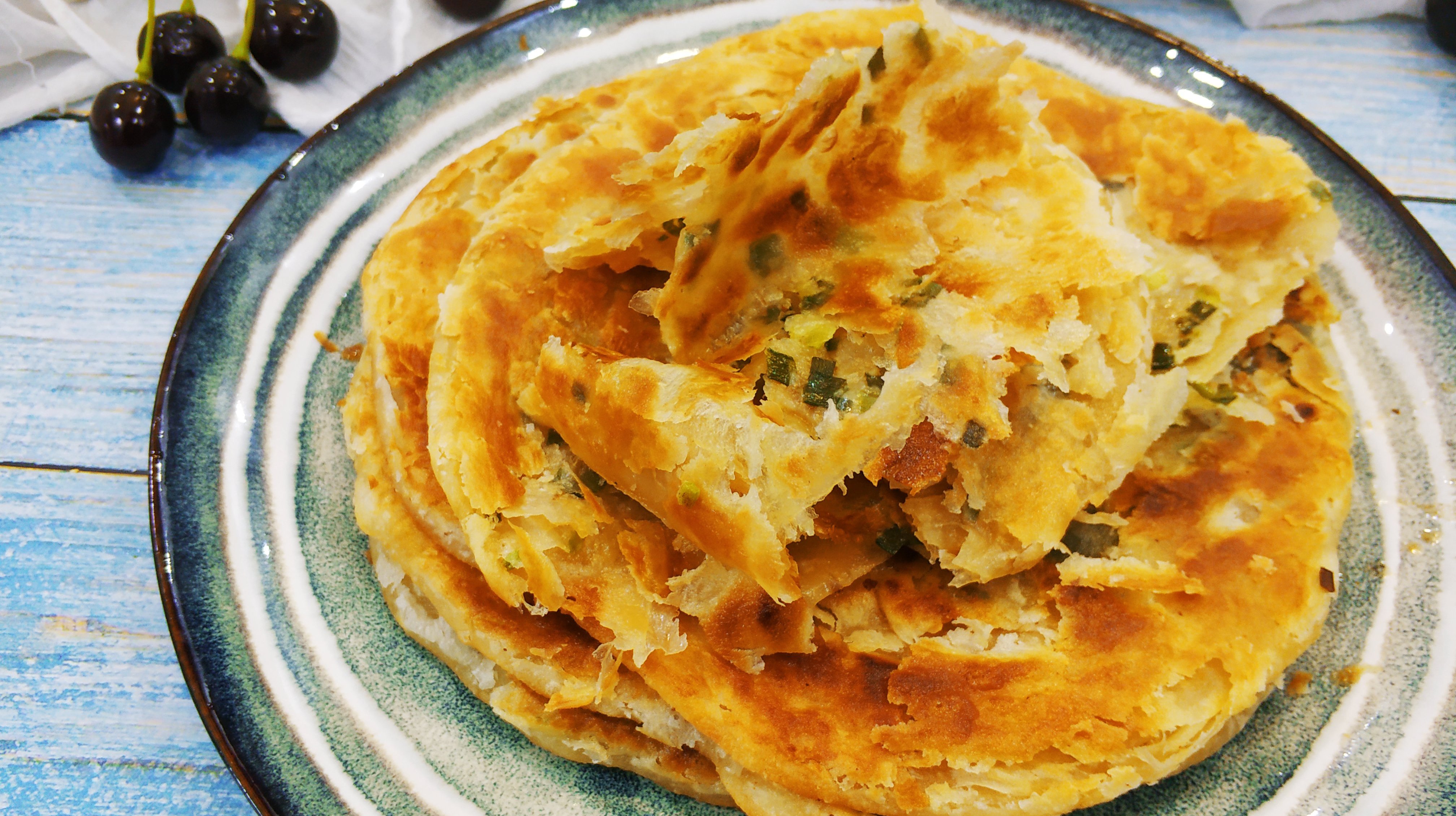 早餐葱油饼的做法，层层酥脆，凉了也不硬，做一次3天不起早_哔哩哔哩_bilibili