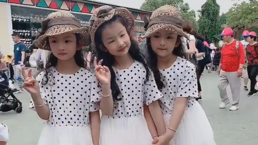 韩国三胞胎近期照片图片