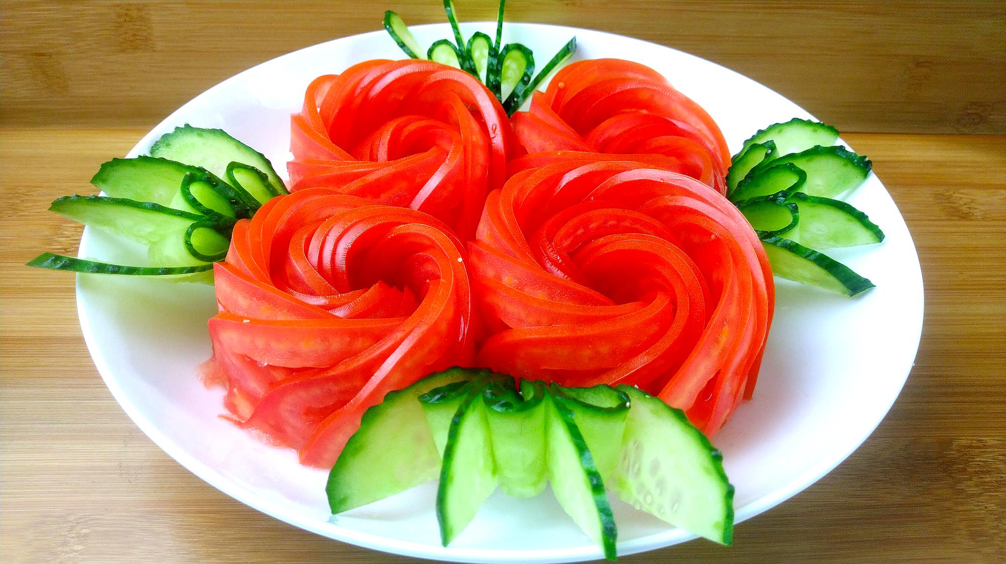 西红柿摆盘冷盘图片