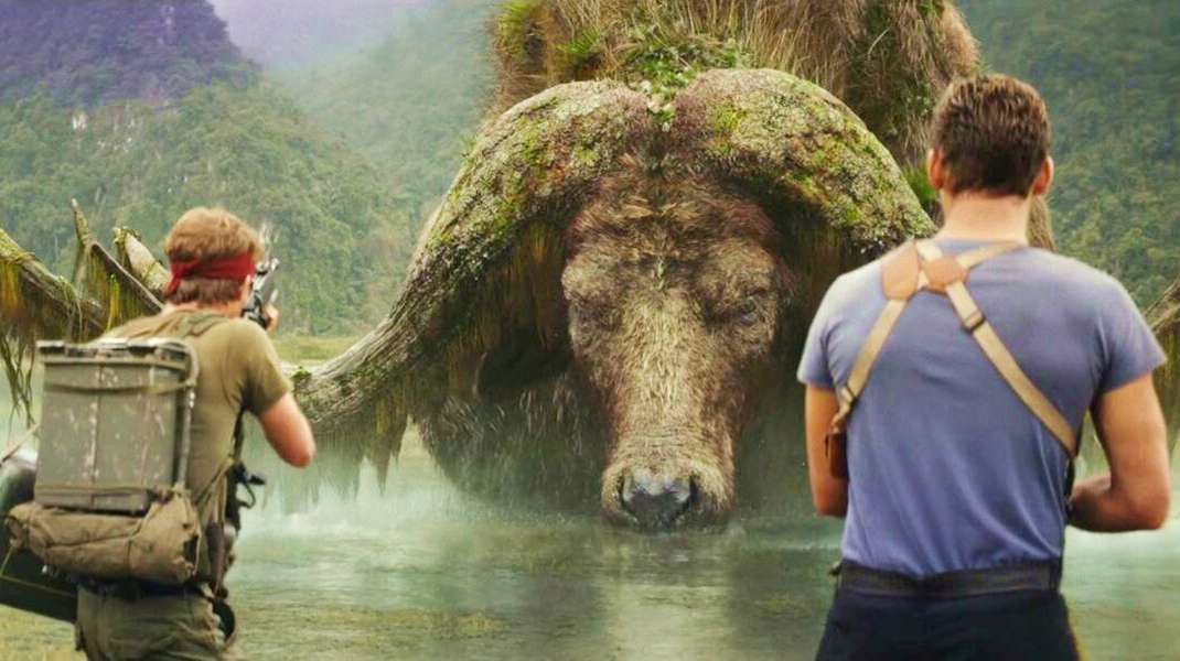 探险队在无人岛发现巨型水牛,本以为够大了,却不知更大的在后面