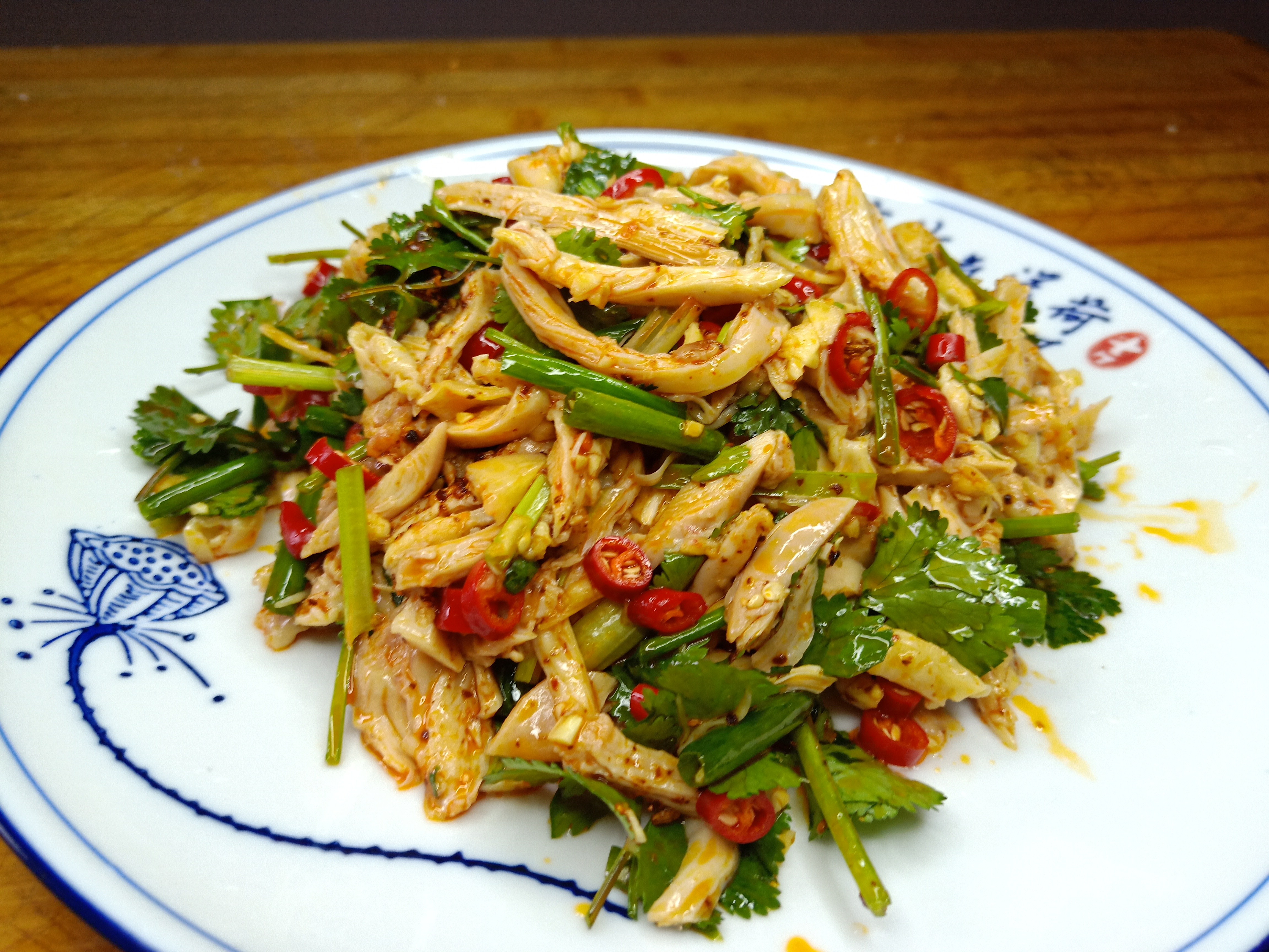 特别鲜香并解馋,去饭店必点的菜,在家分分钟搞定 服务升级 2麻辣鸡丝