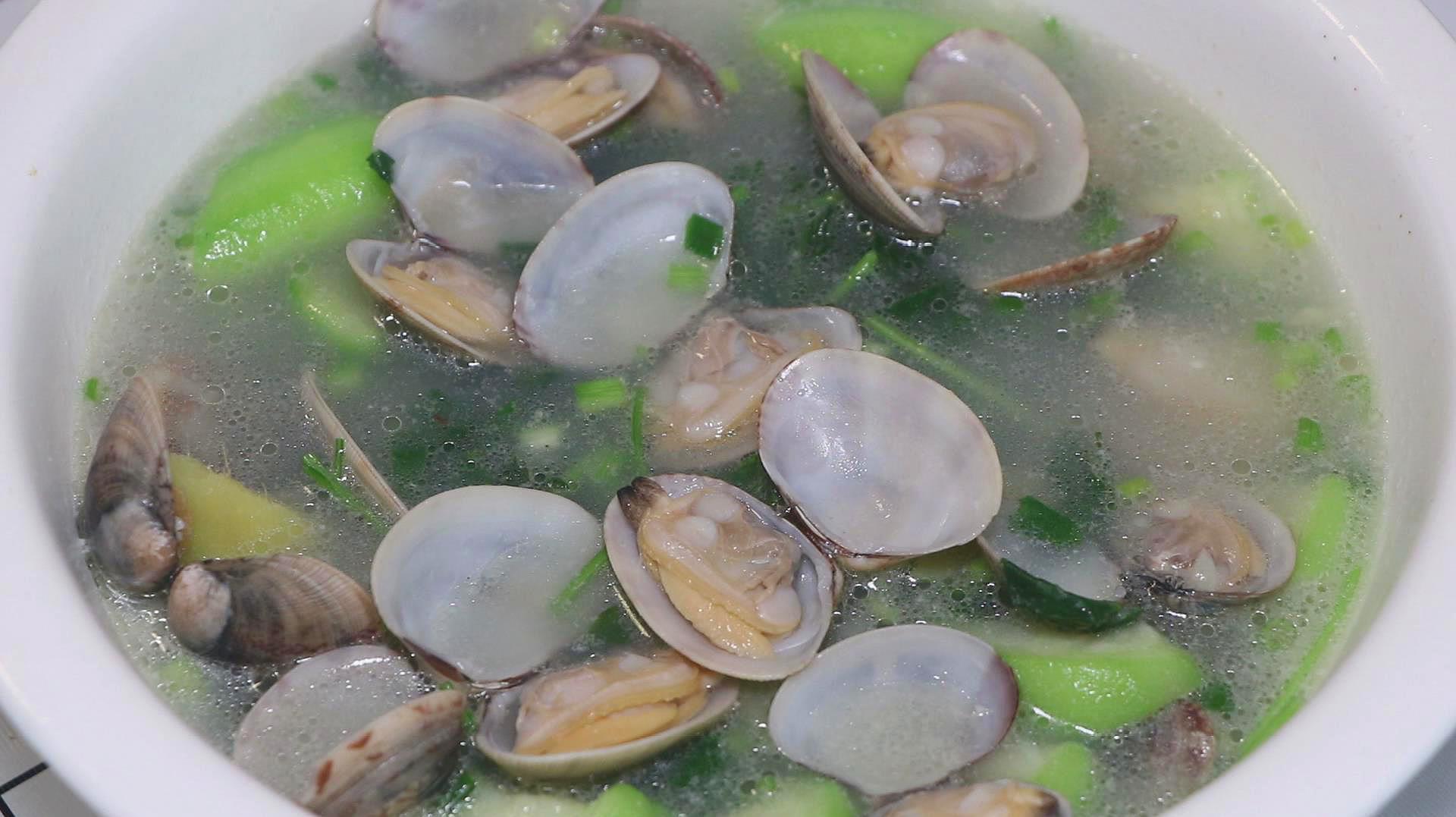 夏天要多喝这道蛤蜊丝瓜汤,小孩喝了增强免疫力,做法超简单