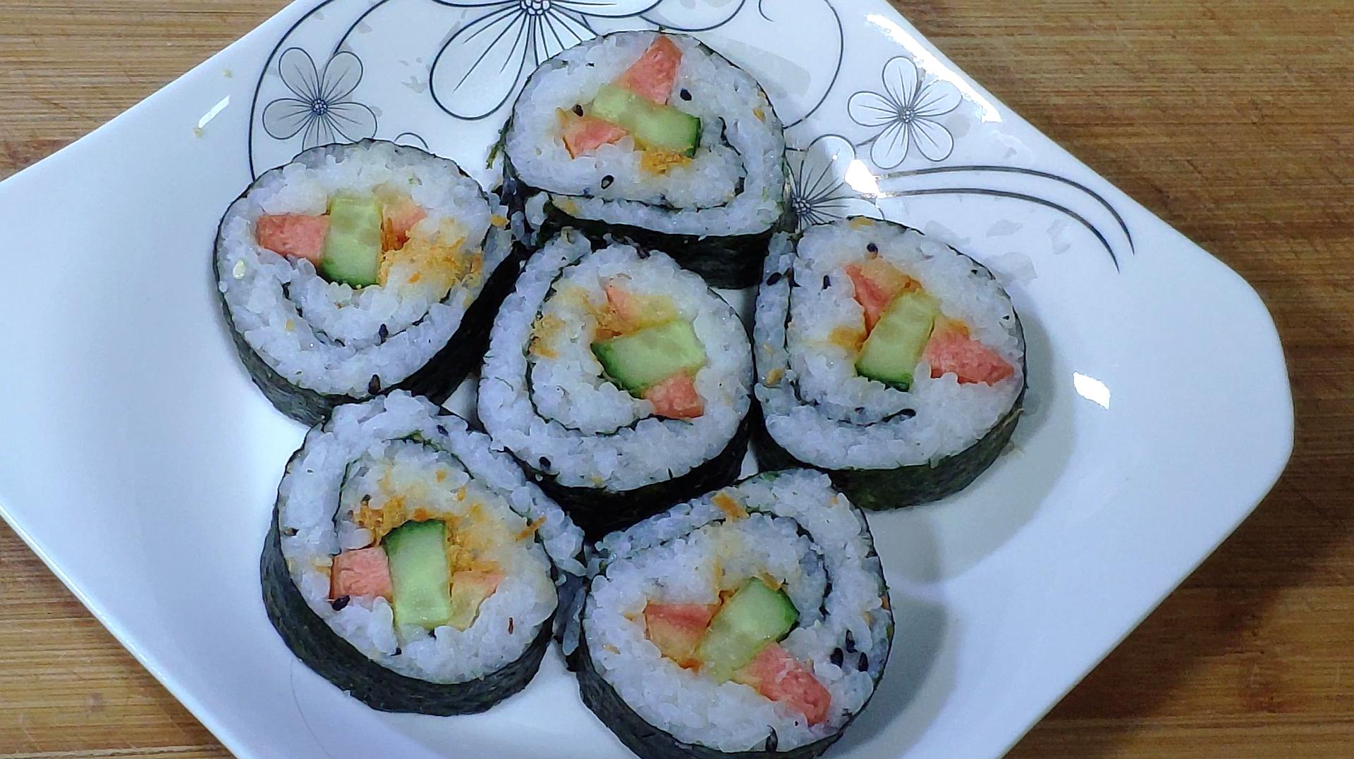 卷寿司怎么做_卷寿司的做法视频_豆果美食