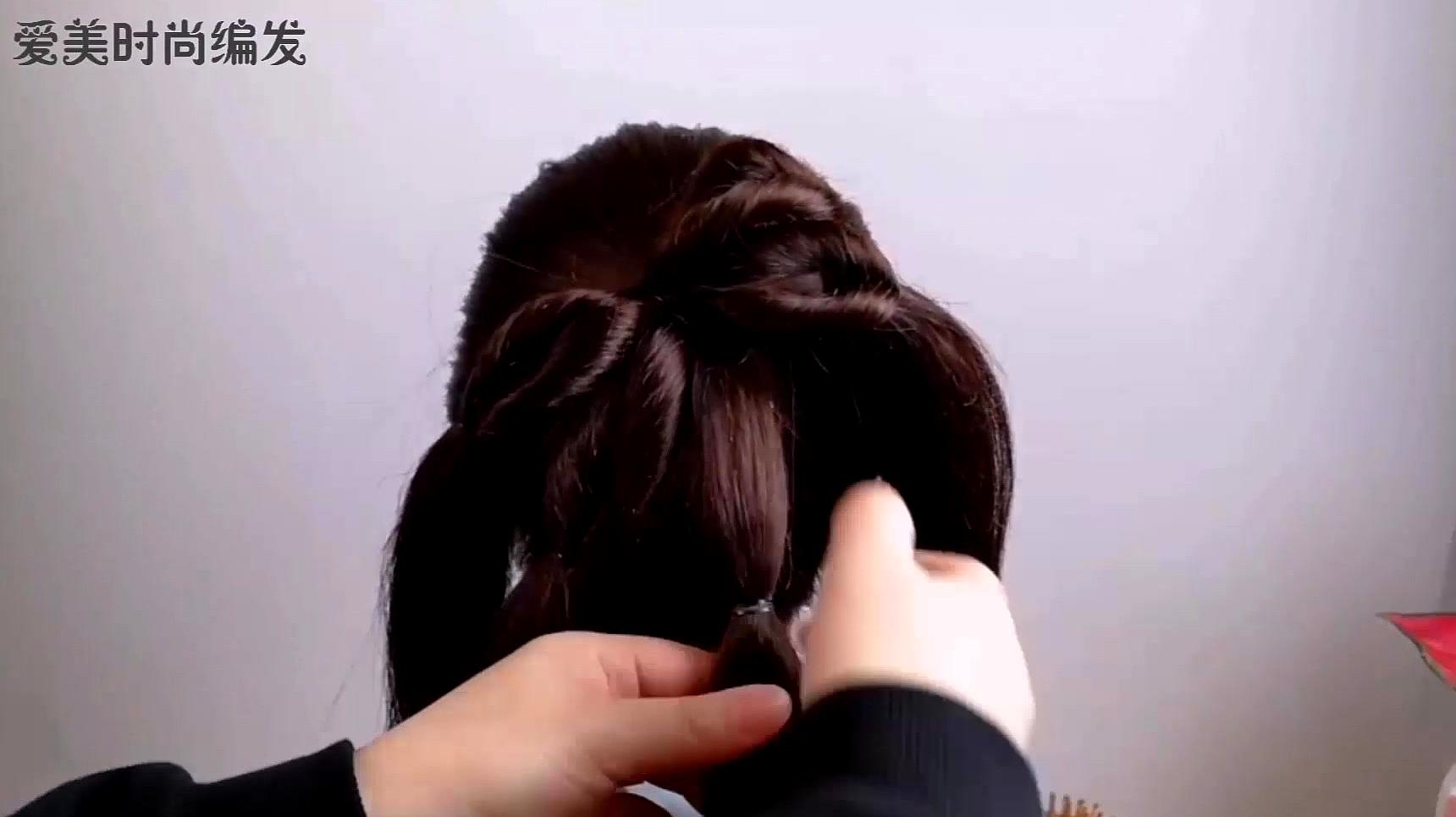怎样编头发简单好看 仙女都爱这款发型_伊秀视频|yxlady.com