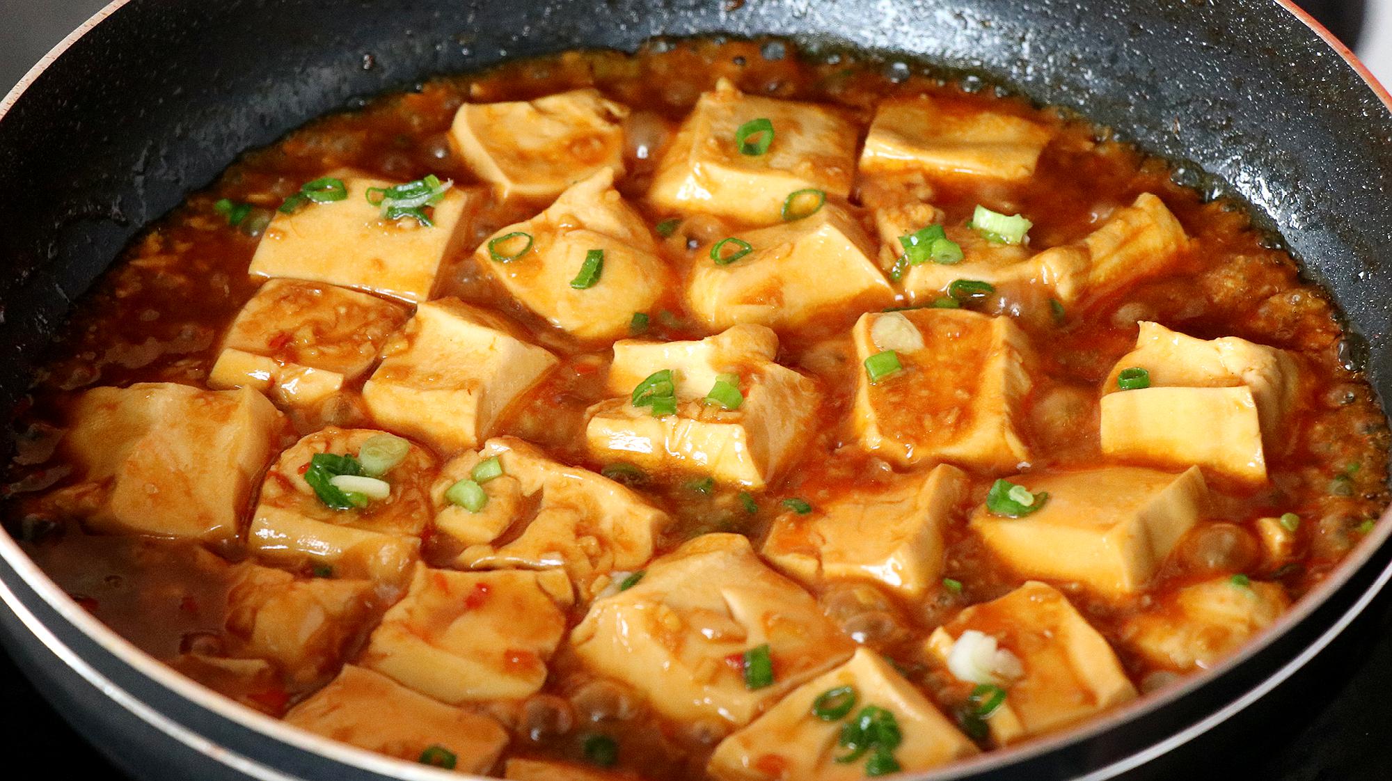 成本不到10元的白菜豆腐煲，这样做简单又美味，吃得浑身暖洋洋_哔哩哔哩_bilibili