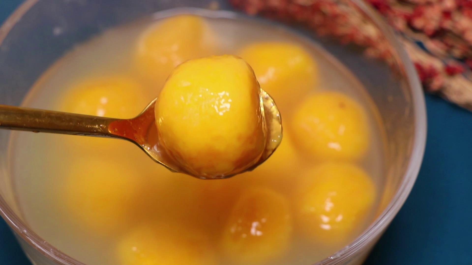 汤圆最好吃的做法,糯米面加上南瓜,用红豆做豆沙,真是美味!