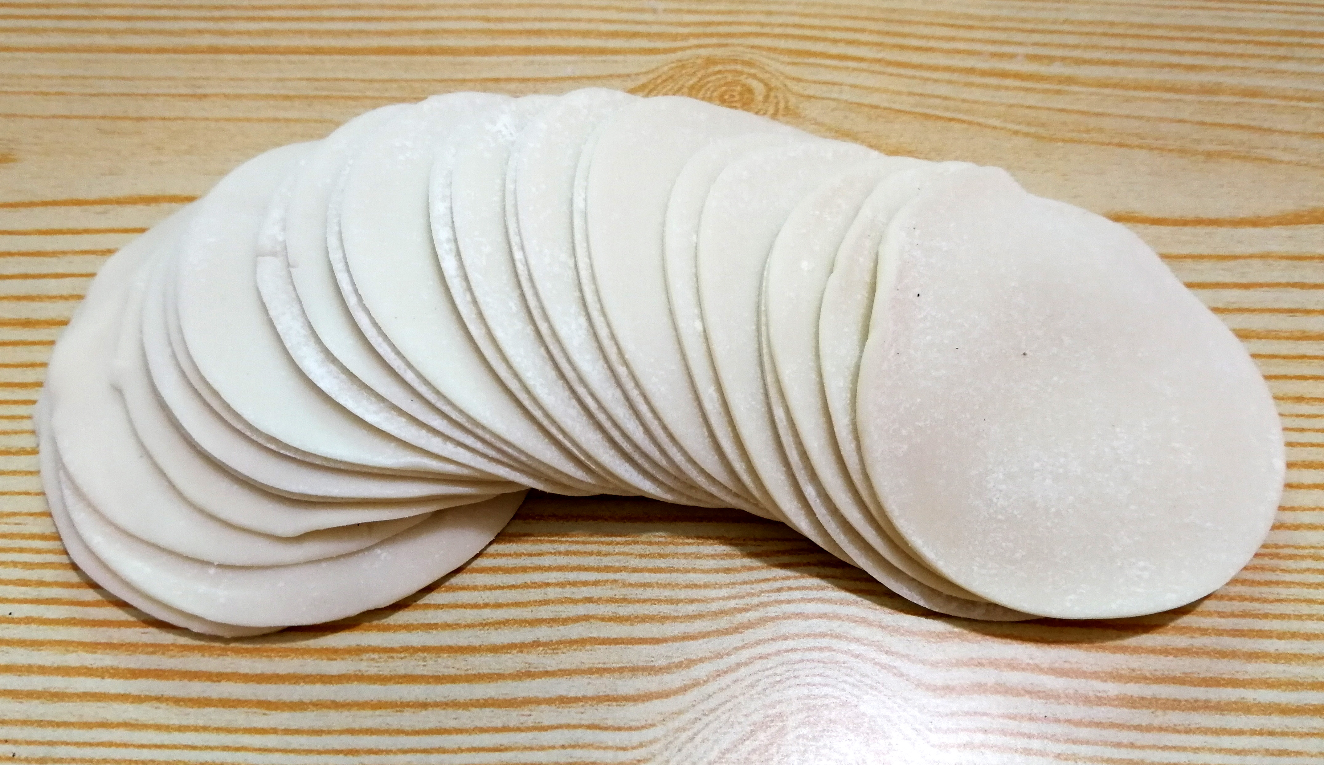饺子皮照片图片