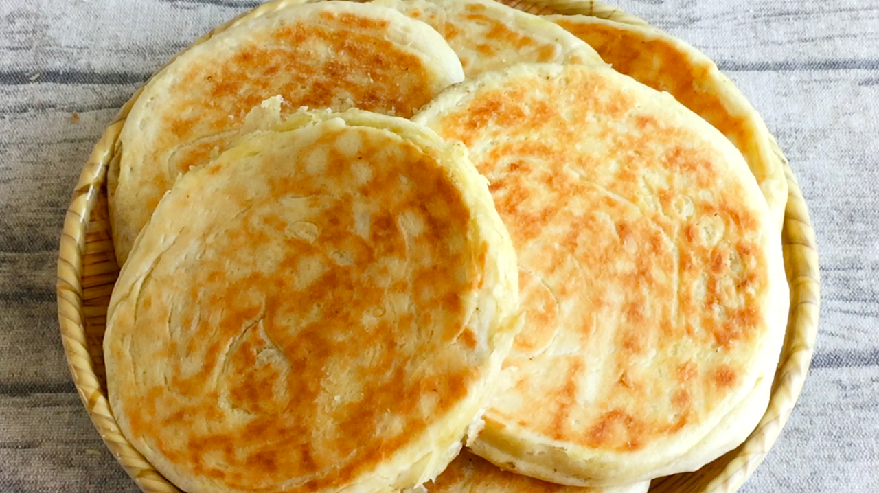 晋南油酥火烧,在家做少油不放糖,色泽金黄皮脆瓤软,好吃又简单