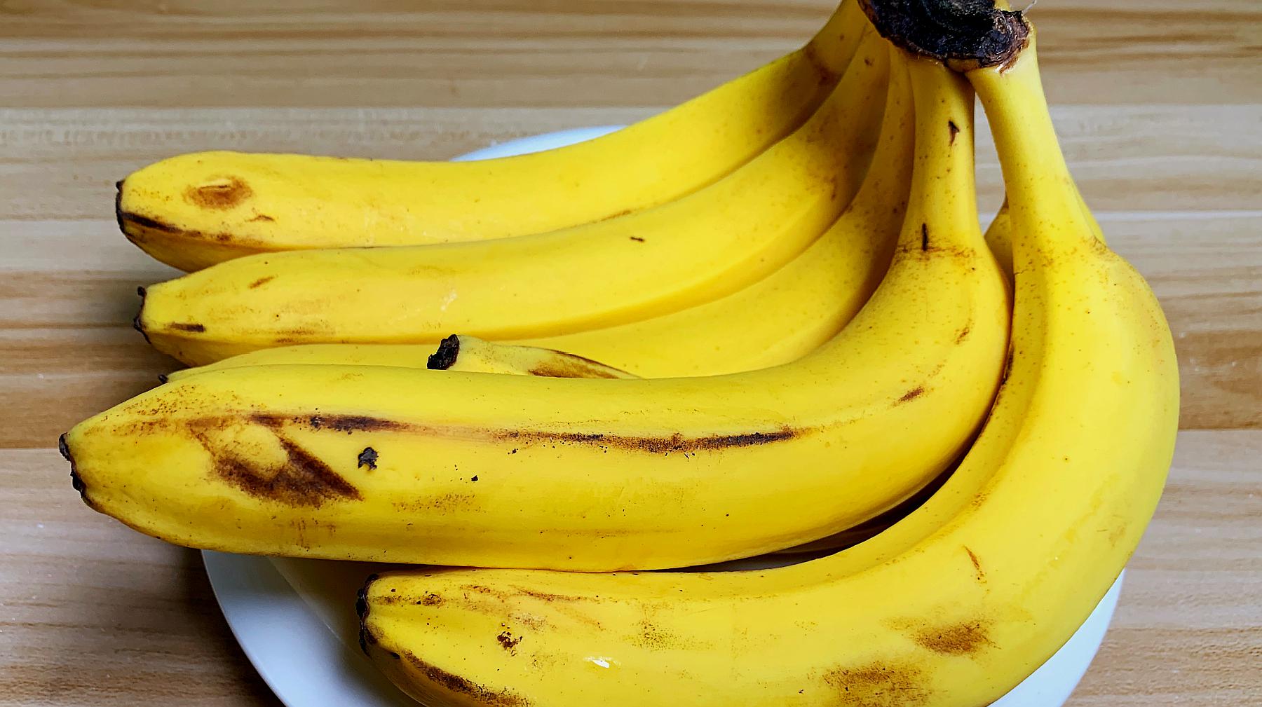脆皮炸香蕉怎么做_脆皮炸香蕉的做法_阿末的美食日记m_豆果美食