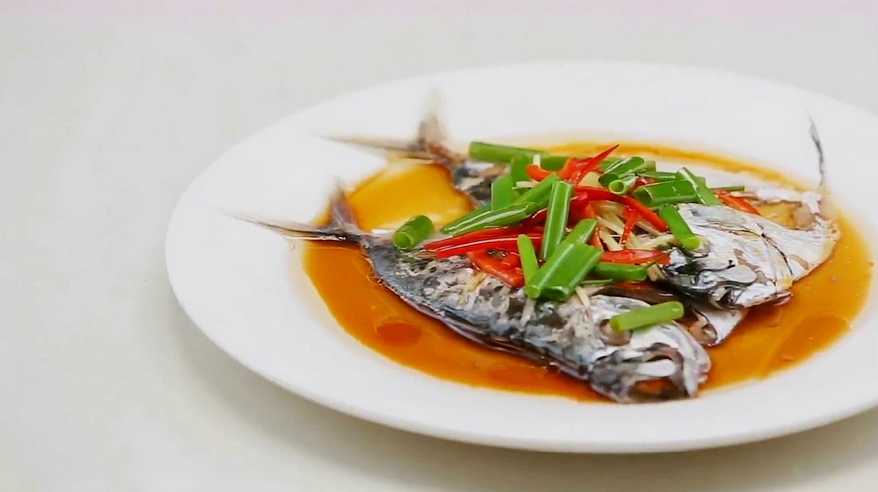 鲳鱼怎么做好吃:清蒸刀鲳鱼的家常做法