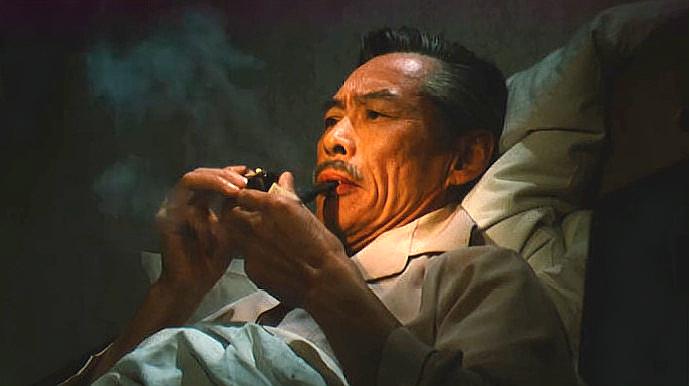 经典老电影《牧马人》,许灵均爸爸想恢复他的价值,树立他的信念