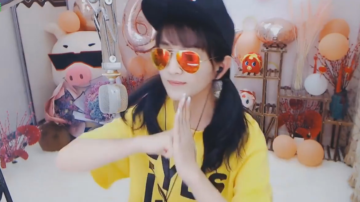 文儿霸气喊麦《锦衣卫》,超酷帅有气势,听得我汗毛直立!