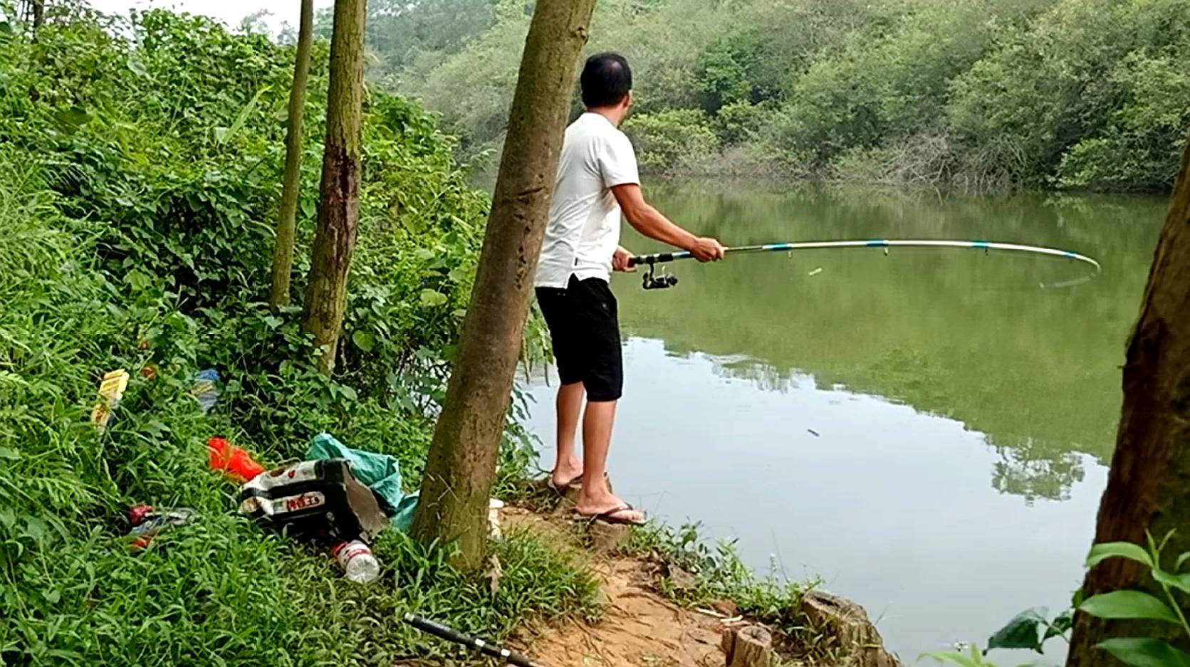 水库钓鱼悠然自得实在是享受6个视频