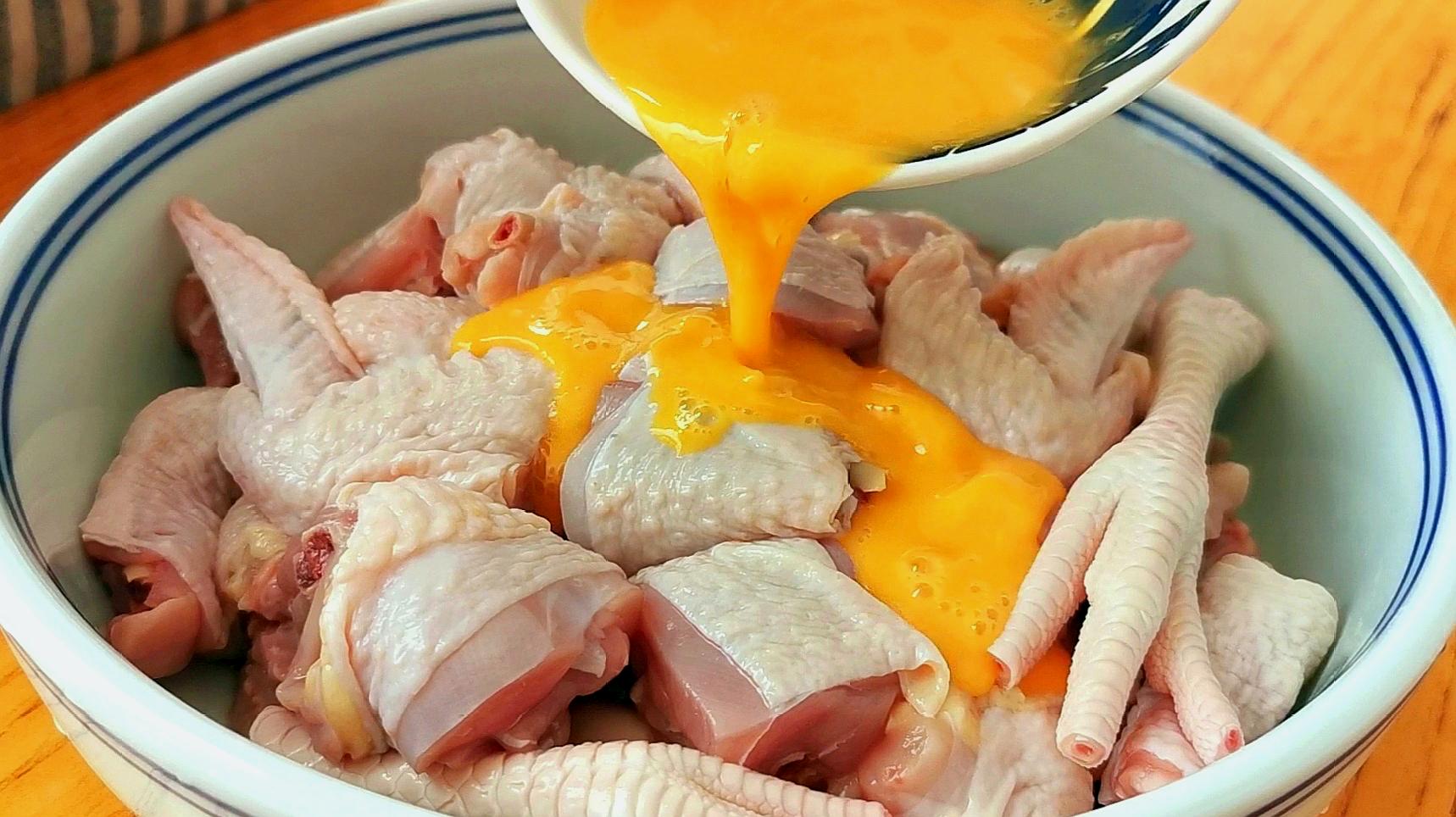 鸡枞菌炒肉的做法_鸡枞菌炒肉怎么做_美食杰