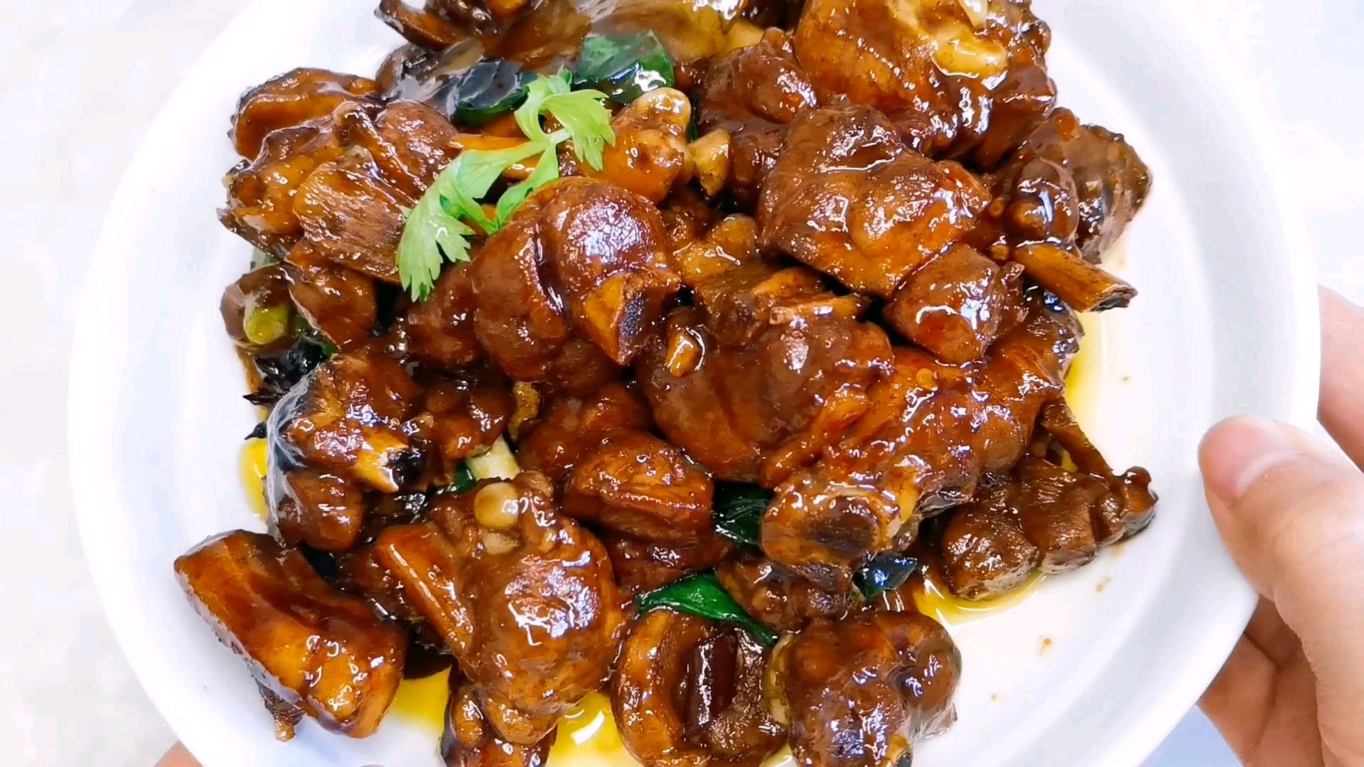 2盐水鸭腿的做法  03:25  来源:好看视频-冰冻鸭腿肉最简单的家常做法