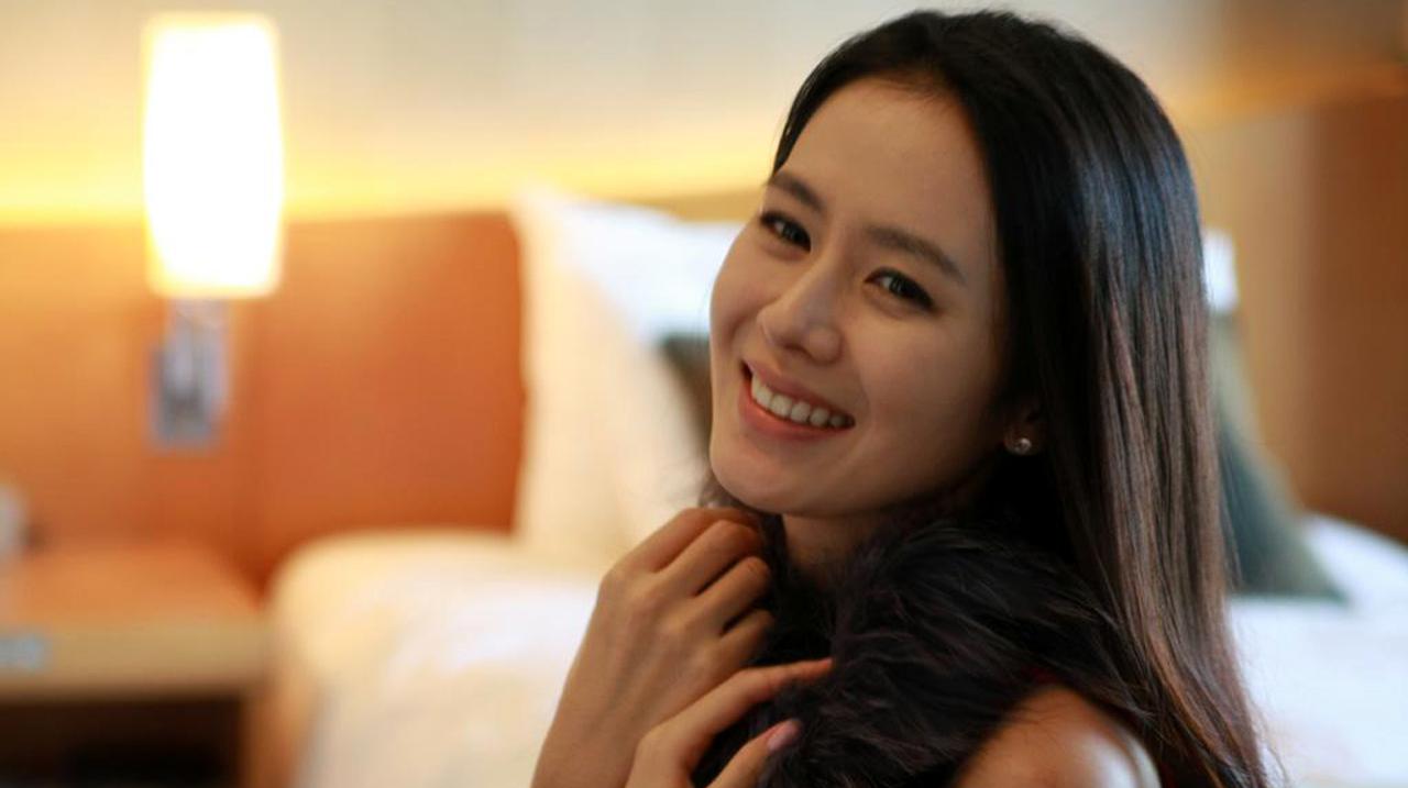 几分钟看完孙艺珍悬疑电影《白夜行》