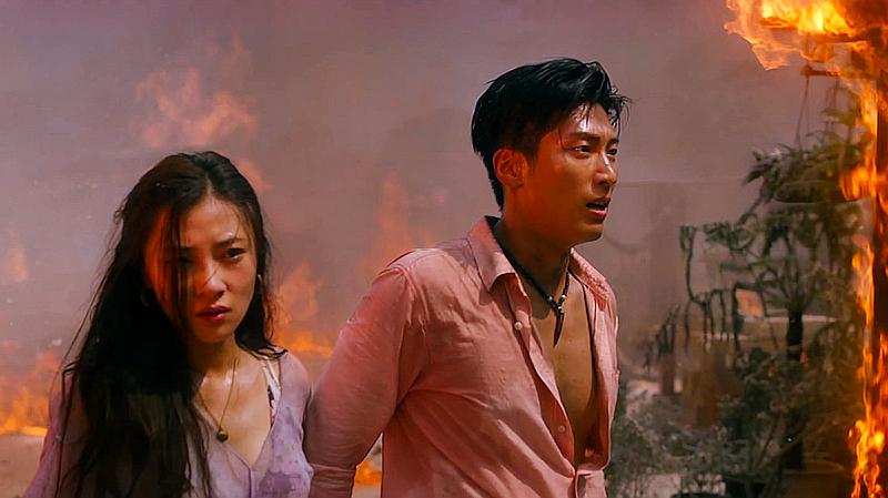 电影《天火》:火山爆发,窦骁被困火海,昆凌开车救援