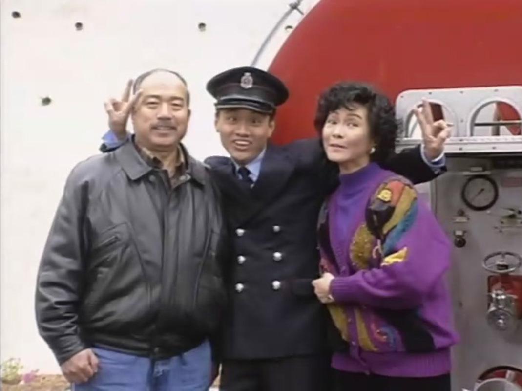 服务升级 2黄浩华编剧的电视剧:「秒懂百科」一分钟了解烈火雄风  01
