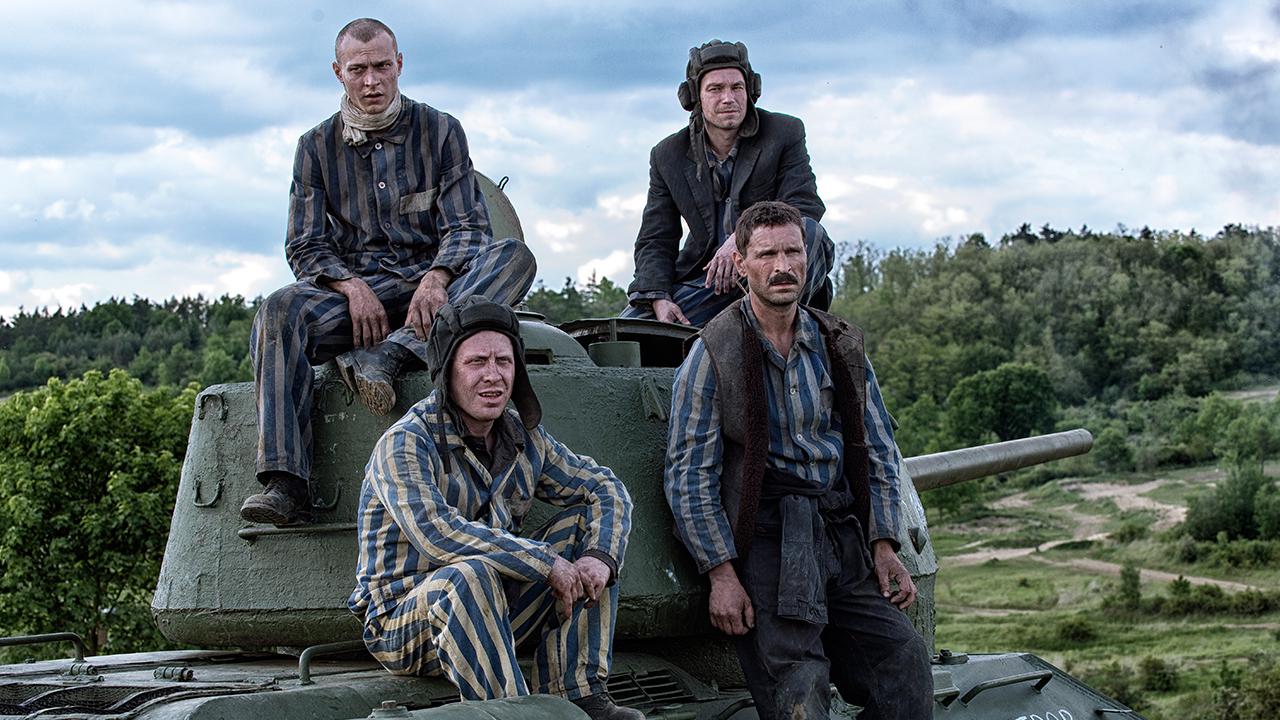 10分钟看完俄罗斯战争电影《t-34坦克》