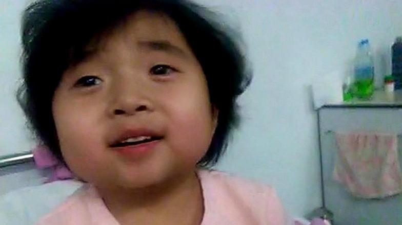 《新乌龙院》童星李欣蕊,病房里高歌一曲,好坚强乐观的孩子!